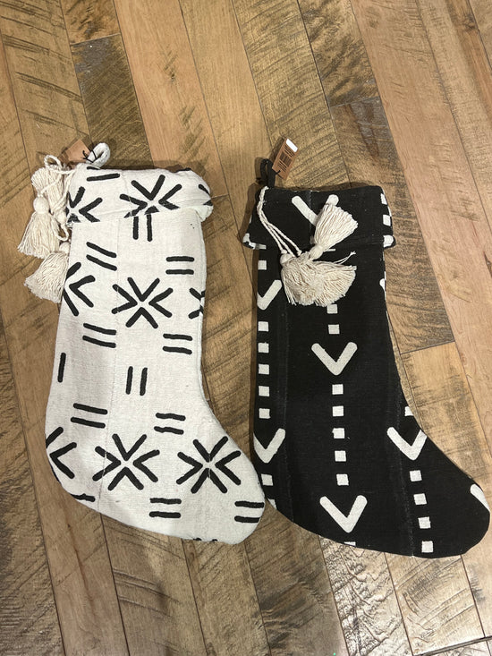 BLACK AND WHITE PRINTED STOCKING