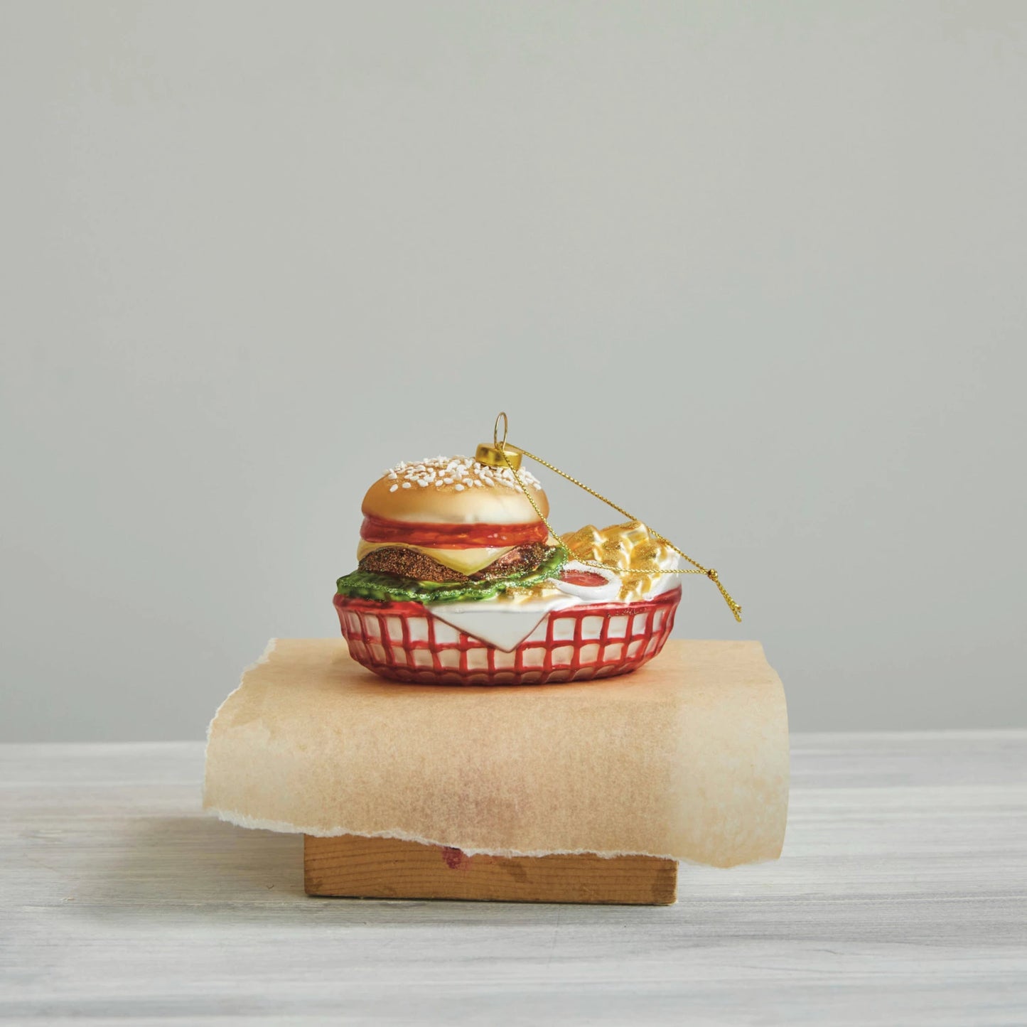 BURGER COMBO IN BASKET ORNAMENT