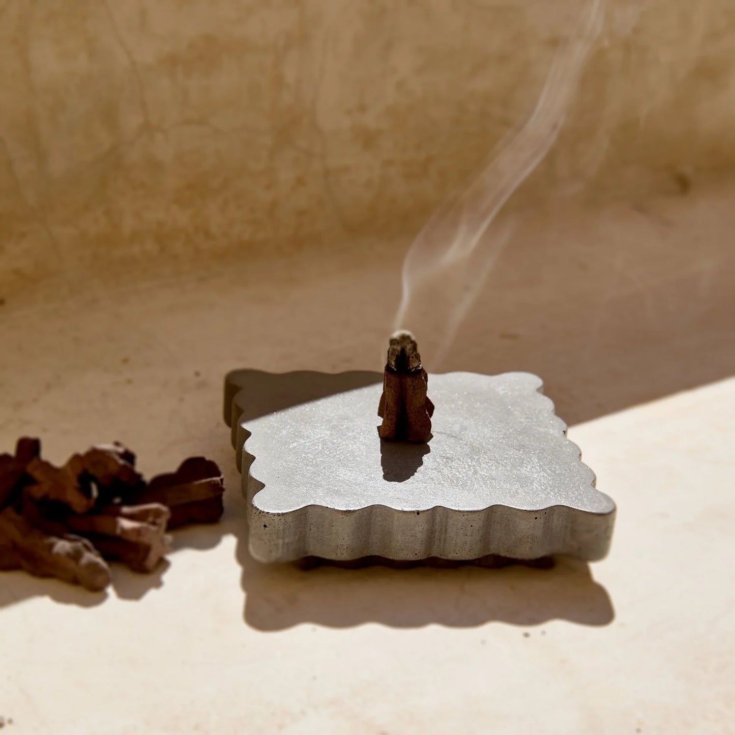 SKEEM INCENSE & CANDLE BASE