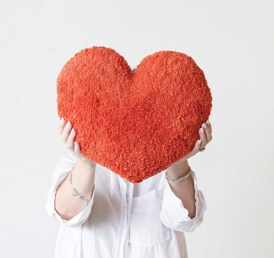 COTTON TUFTED HEART SHAPED PILLOW