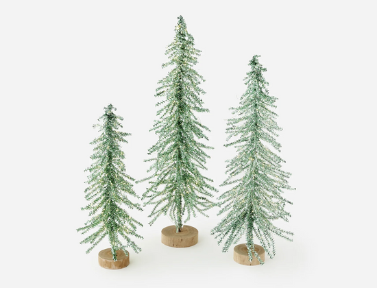 LIT GREEN TINSEL TREE