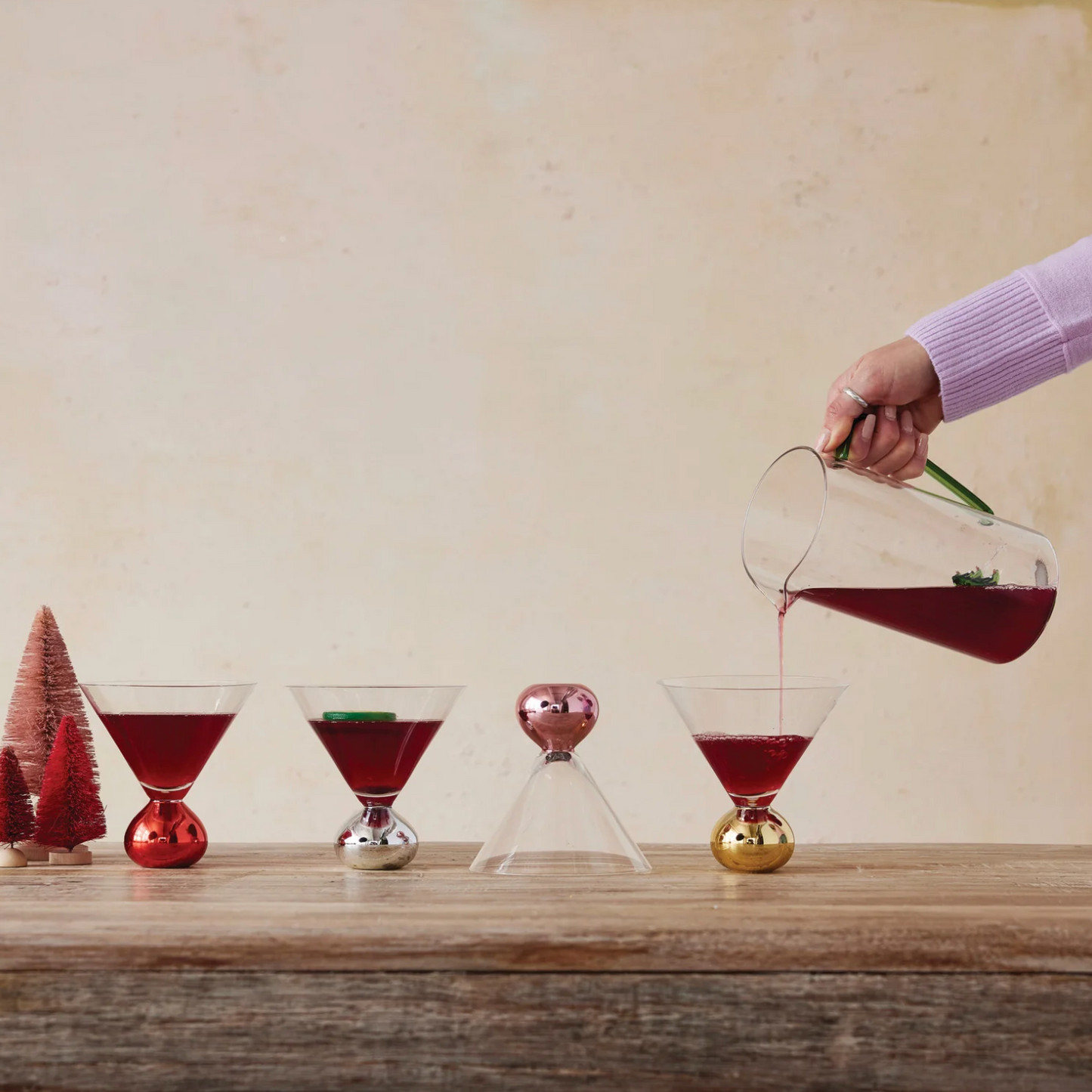 MARTINI GLASS WITH ELECTROPLATED BALL STEM