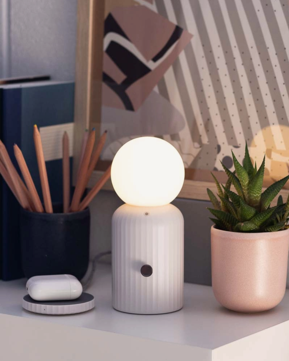 WIRELESS LAMP AND CHARGER - WHITE