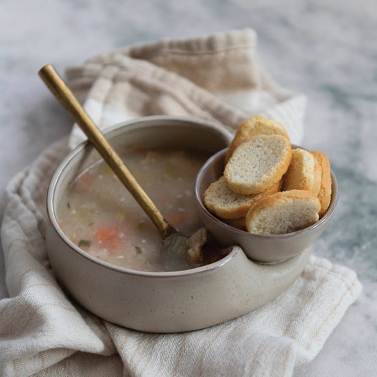 STONEWARE CRACKER & SOUP BOWL