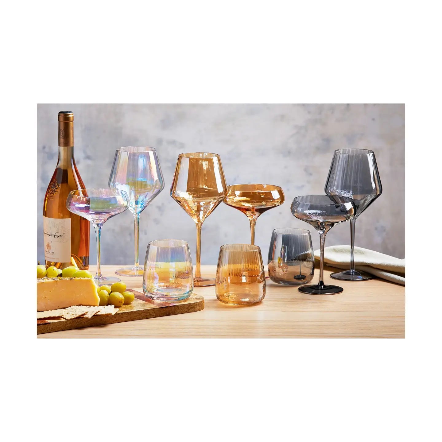 CHELSEA IRIDESCENT SMOKE WINE GLASS