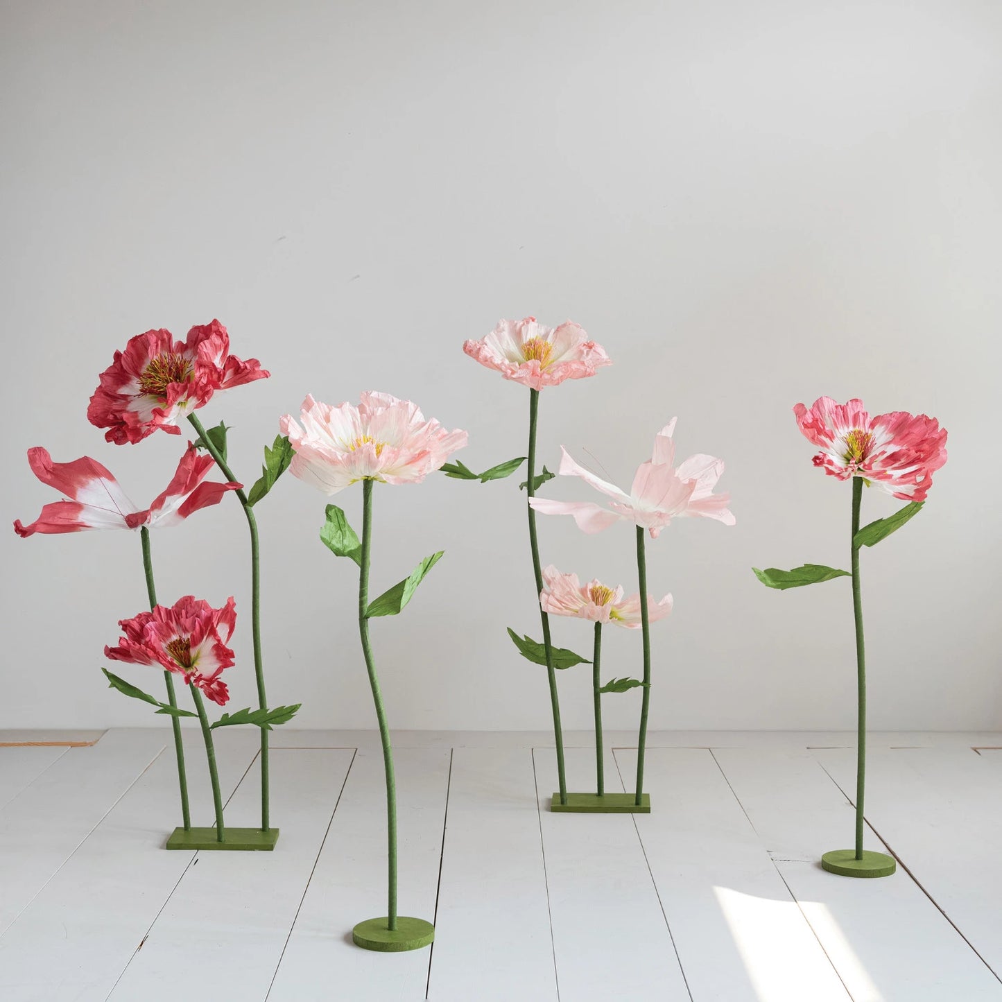 PAPER FLOWERS W/STAND