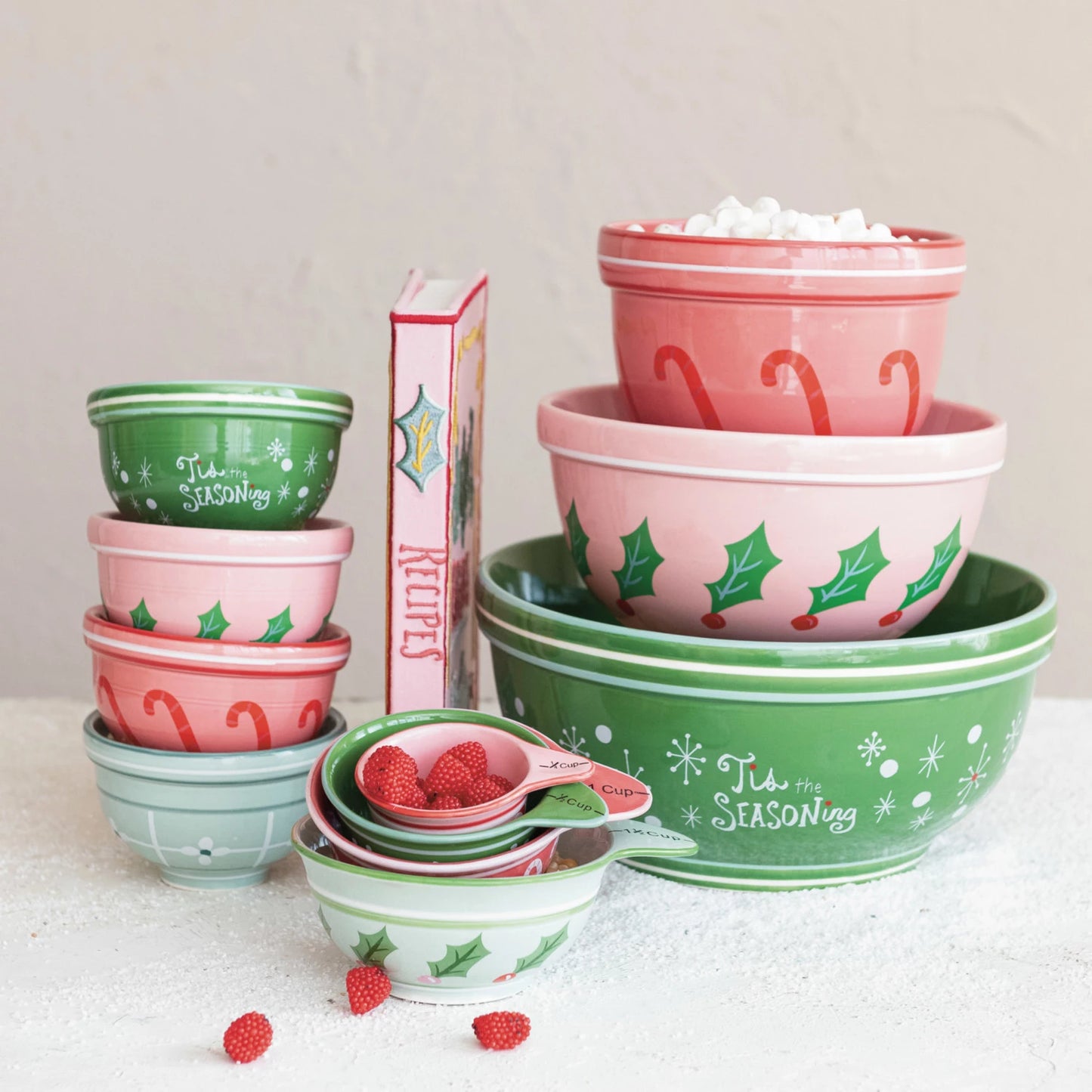 HOLIDAY STONEWARE MEASURING CUPS