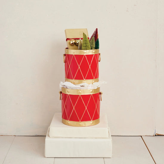 METAL DRUM SHAPED BUCKET W/HANDLES