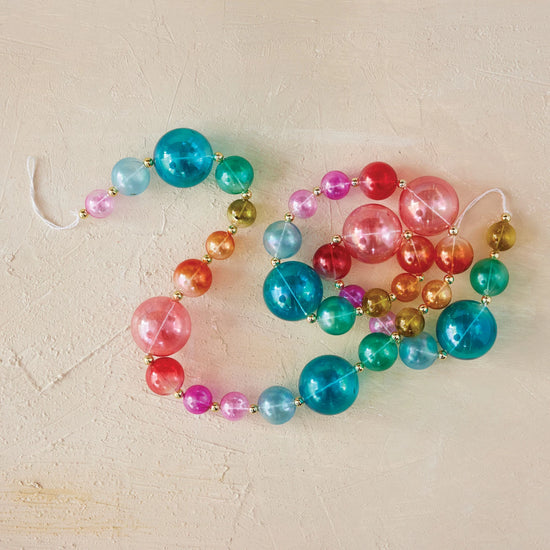 PLASTIC BALL GARLAND