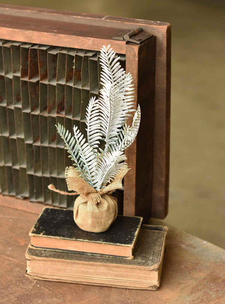 FROSTY FERN TREE 10"